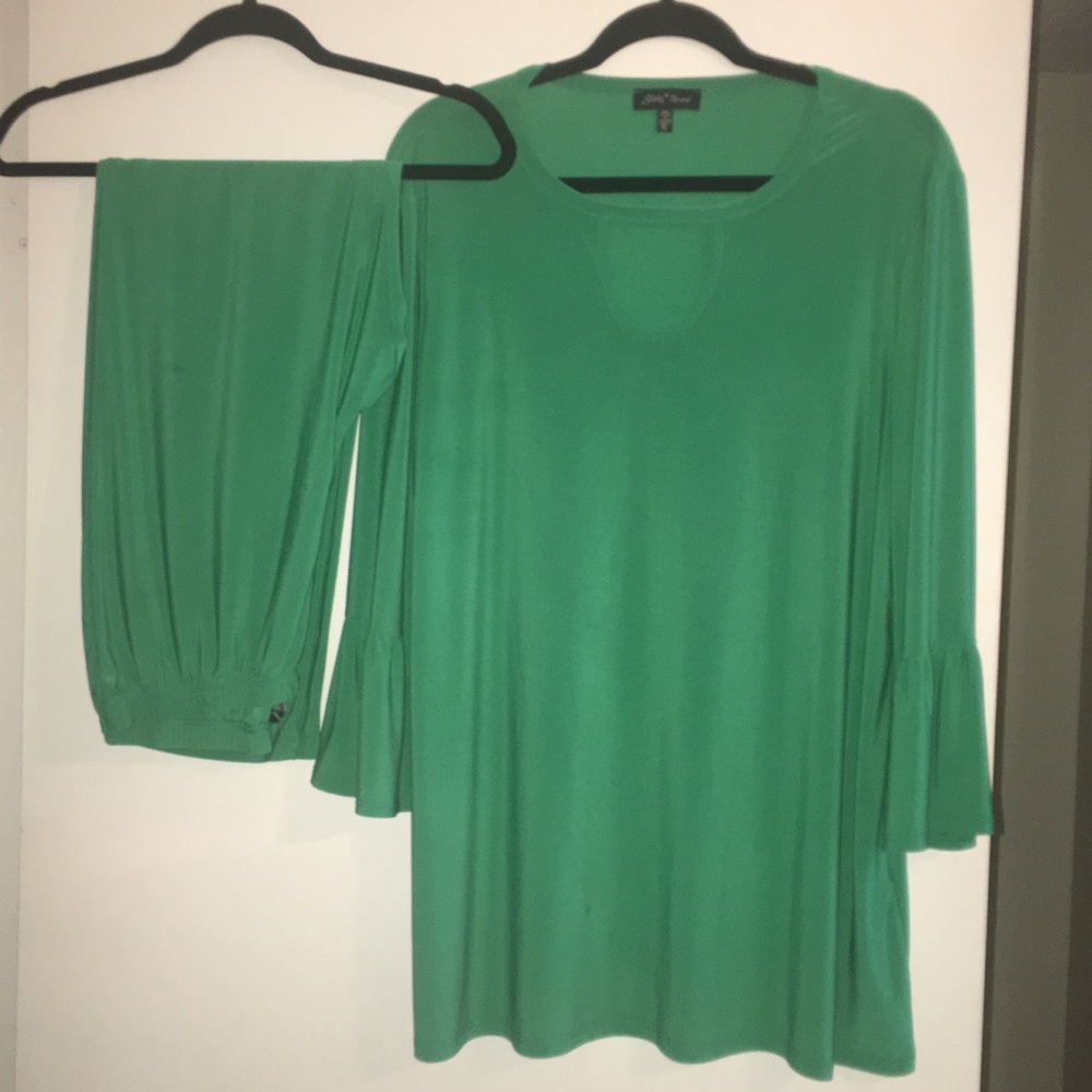Slinky Brand 2-Piece Knit Pantsuit